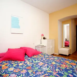 Piso Céntrico Con Patio , Bilbao España